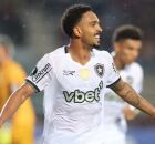 Vitinho, do Botafogo, &eacute; convocado por Carlo Ancelotti ap&oacute;s desconvoca&ccedil;&atilde;o de Vanderson
