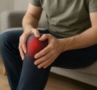 Pessoa com dores no joelho 