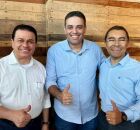 Deputado Adalto Santos e ex-prefeito Edilson Tavares recebem apoio de Presb&iacute;tero Emanoel Estanislau.