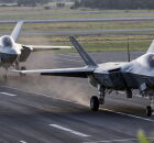 Ca&ccedil;as F-35 dos EUA pousam em Porto Rico.