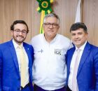Eduardo e Lula da Fonte junto com ministro da sa&uacute;de. 