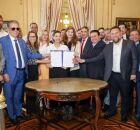 Raquel Lyra sanciona lei que autoriza empr&eacute;stimo. 