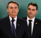 Jair e Fl&aacute;vio Bolsonaro.