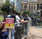 Jovens em busca de emprego no Brasil