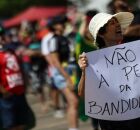 Manifestante contra a PEC da Blindagem.