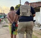 Opera&ccedil;&atilde;o da pol&iacute;cia prendendo suspeitos.