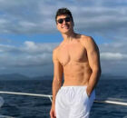 Rodrigo Faro com corpo definido mantendo 10% de gordura corporal aos 51 anos