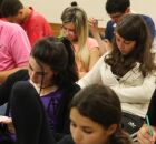 Alunos em sala de aula.