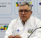 Ministro da Sa&uacute;de.
