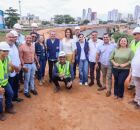 Mirella e governador em exerc&iacute;cio vistoriam obras. 