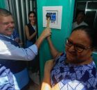  Ricardo Paes Barreto e Maria Ros&acirc;ngela Martins: Emo&ccedil;&atilde;o na entrega da casa restaurada na Comunidade do Bode