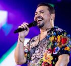 Xand Avi&atilde;o revela que f&atilde; j&aacute; pagou R$ 40 mil para receber "al&ocirc;" do cantor em show