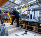 O Geely EX2, modelo 100% el&eacute;trico em processo de expans&atilde;o global.