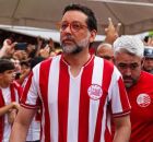 Bruno Becker com camisa do N&aacute;utico nos Aflitos.