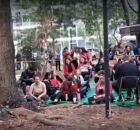 Pessoas resgatadas ap&oacute;s inc&ecirc;ndio no Minist&eacute;rio da Igualdade Racial.