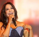 Cantora Silv&acirc;nia Aqui deixa banda Calcinha Preta