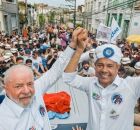 Presidente participou de cortejo pelas ruas da capital baiana - 
