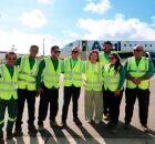 Governadora Raquel Lyra e Equipe do Aeroporto de fernando de Noronha.