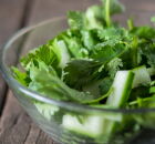 Conhe&ccedil;a os benef&iacute;cios da salsa no al&iacute;vio das c&oacute;licas menstruais. 