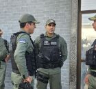 Agentes da Pol&iacute;cia Militar de Pernambuco (PMPE).