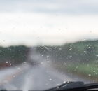 Vidros emba&ccedil;ados do carro acabam agora com truque da batata. 