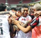 Flamengo comemorando gol na Arena Pernambuco, Pernambuco