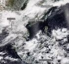 Forma&ccedil;&atilde;o de ciclones simult&acirc;neos elevou a incid&ecirc;ncia de chuvas em v&aacute;rios pa&iacute;ses asi&aacute;ticos 