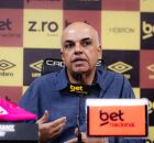 Yuri Rom&atilde;o fala sobre d&iacute;vidas do clube em entrevista coletiva.