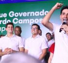 Silvio Costa Filho acompanha Jo&atilde;o Campos em entrega de parque no Recife.