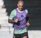 Com les&atilde;o na perna esquerda, Ariel s&oacute; deve voltar aos treinamentos em janeiro.