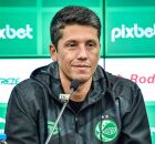 Thiago Carpini &eacute; o novo t&eacute;cnico do Fortaleza para 2026.