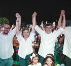Lula e Eduardo da Fonte ao lado do prefeito de Timba&uacute;ba, em Pernambuco.