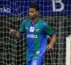 Jogador de futsal morre ap&oacute;s perder o equil&iacute;brio e cair do telhado de hotel no Recife