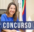 Raquel Lyra assinando documento