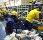 Trabalhadores dos Correios.
