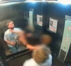 Turista americano agredindo mulher no elevador.