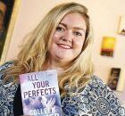 Colleen Hoover, autora dos best-sellers '&Eacute; Assim Que Acaba' e 'Verity', &eacute; diagnosticada com c&acirc;ncer
