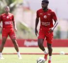 Igor Fernandes vem jogando como zagueiro do N&aacute;utico.