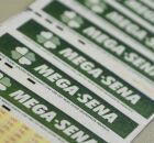 Cartelas da Mega-Sena juntas.