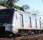 Metr&ocirc; do Recife nos trilhos.