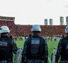Policiais Militares na Ilha do Retiro.