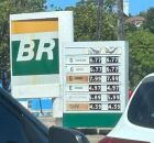 Pre&ccedil;o da gasolina segue alto nos postos do Recife.