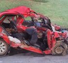 Estado do carro ap&oacute;s colis&atilde;o frontal com carreta na  BR-414, em Goi&aacute;s.