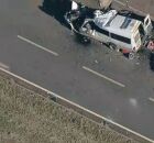 Resultado da colis&atilde;o entre van e caminh&atilde;o.