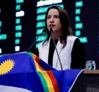 Governadora Raquel Lyra em discurso na Alepe.