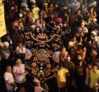 Estandarte da Pitombeira em primeiro plano.