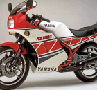 Yamaha RD350, a Vi&uacute;va Negra.