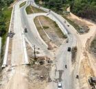 Governo de Pernambuco faz explos&atilde;o de rochas para obras do Ramal da Arena.