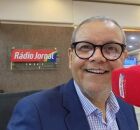 Ciro Bezerra, apresentador e jornalista da TV Jornal, &eacute; internado ap&oacute;s sofrer um AVC.