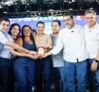 Governadora Raquel Lyra anuncia amplia&ccedil;&atilde;o do programa Leite para Todos.